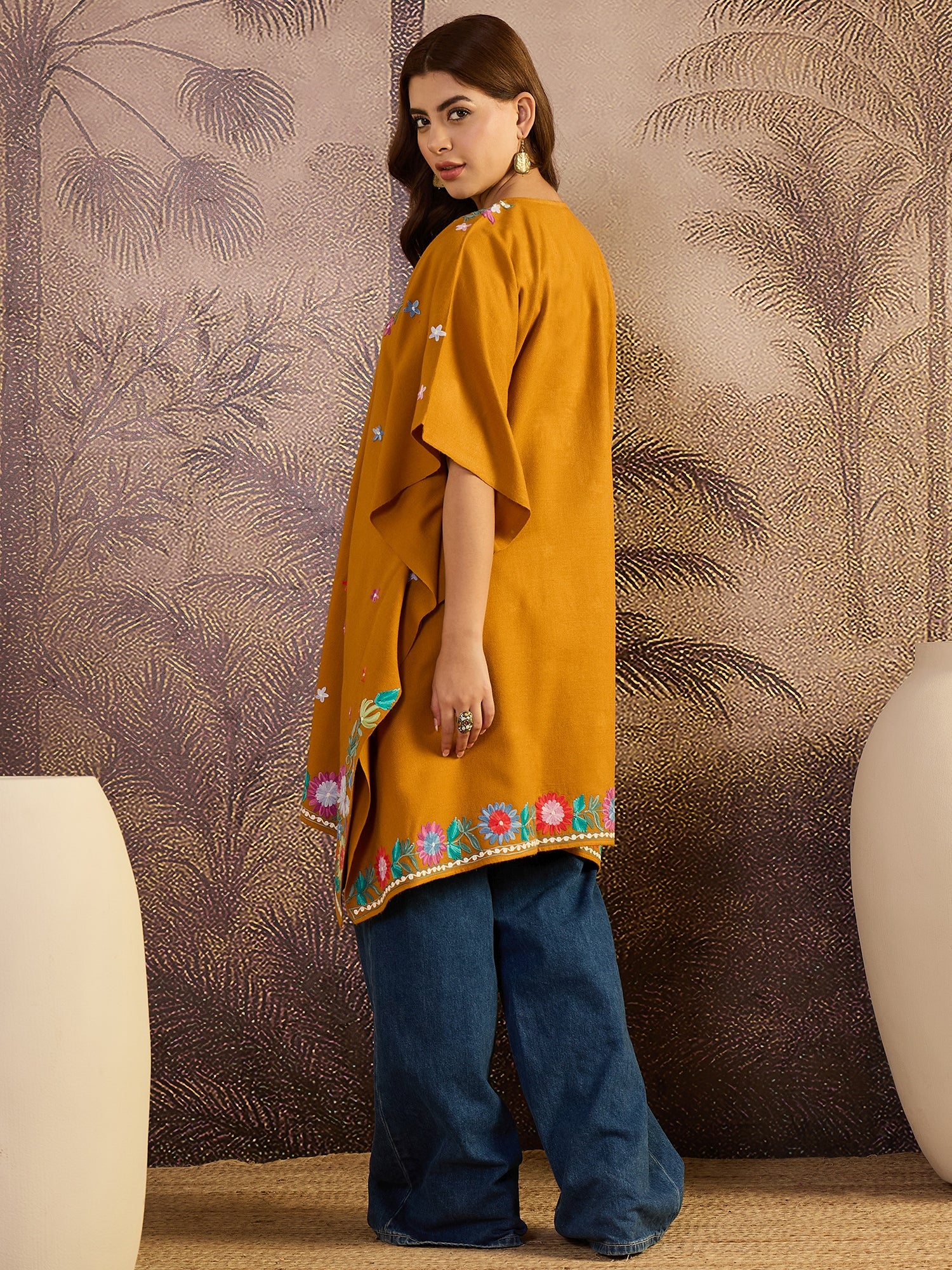 Noor-Ehsaas Kashmiri Embroidery Kaftan