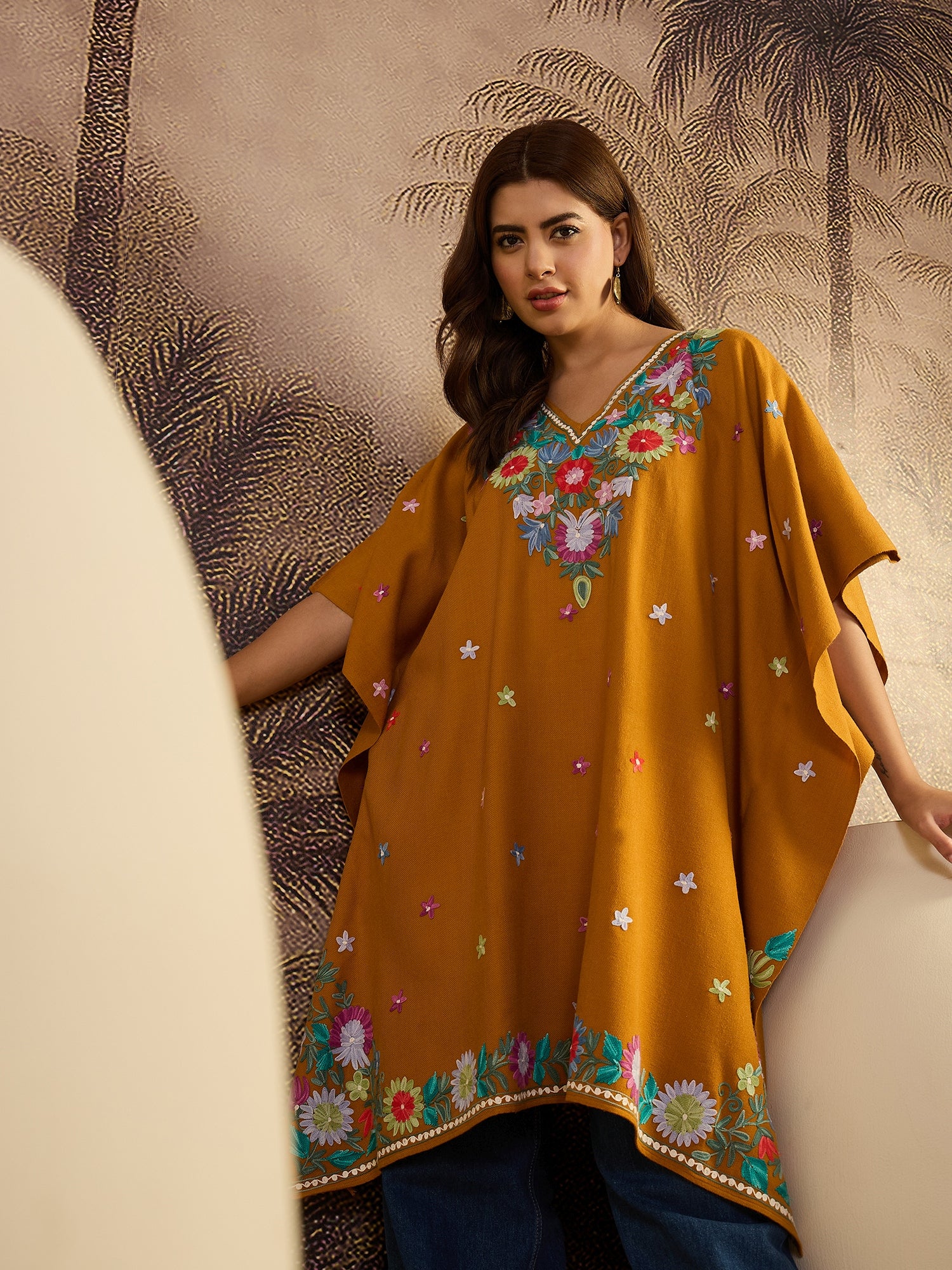 Noor-Ehsaas Kashmiri Embroidery Kaftan
