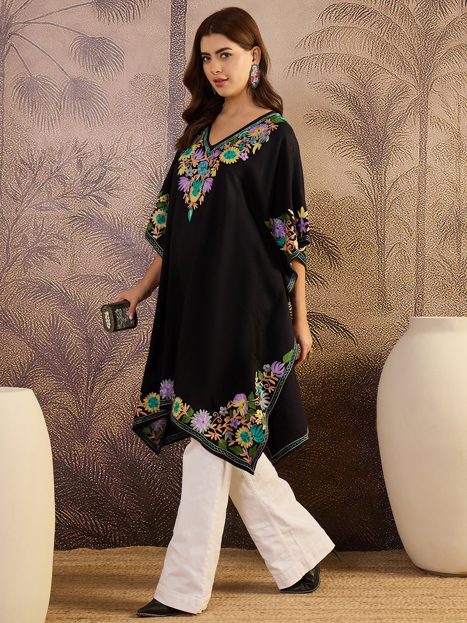 Aira Kashmiri Embroidery Kaftan Kurta