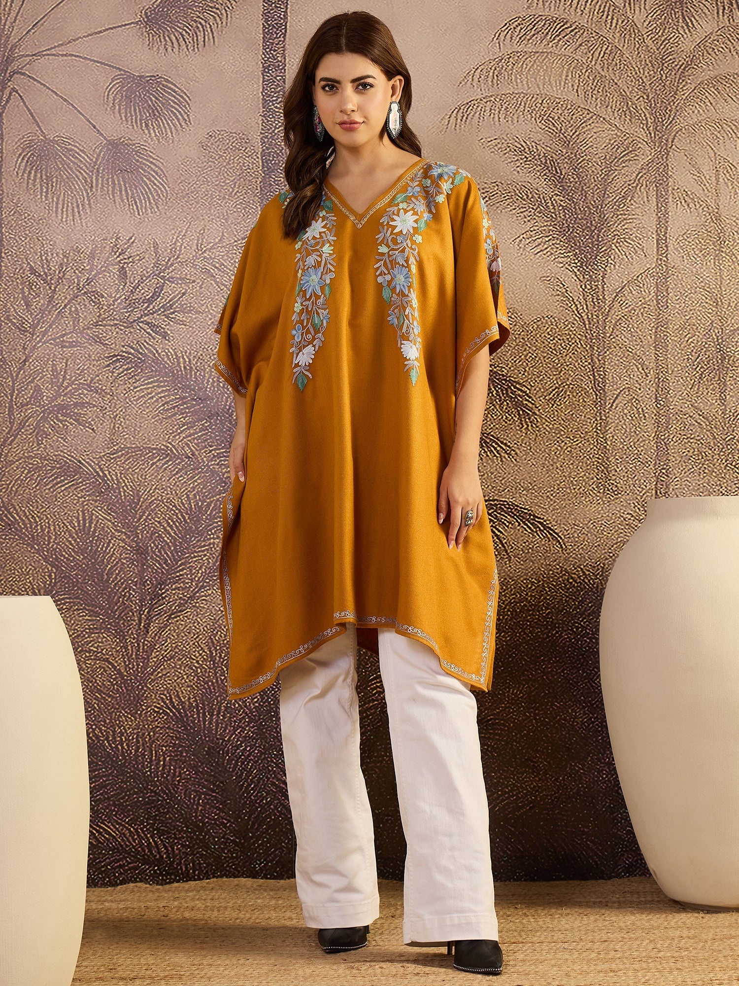 Ruhani Kashmiri Embroidery Kaftan Kurta