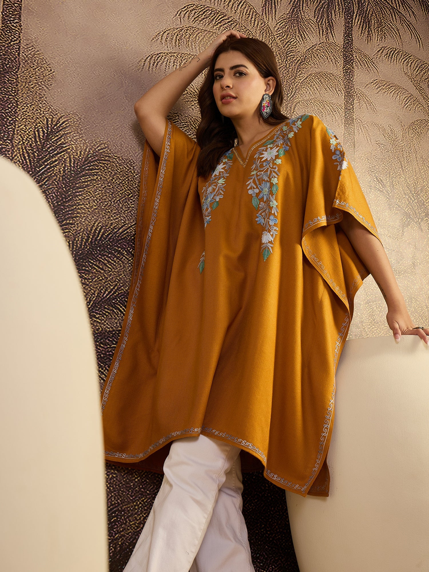Ruhani Kashmiri Embroidery Kaftan Kurta