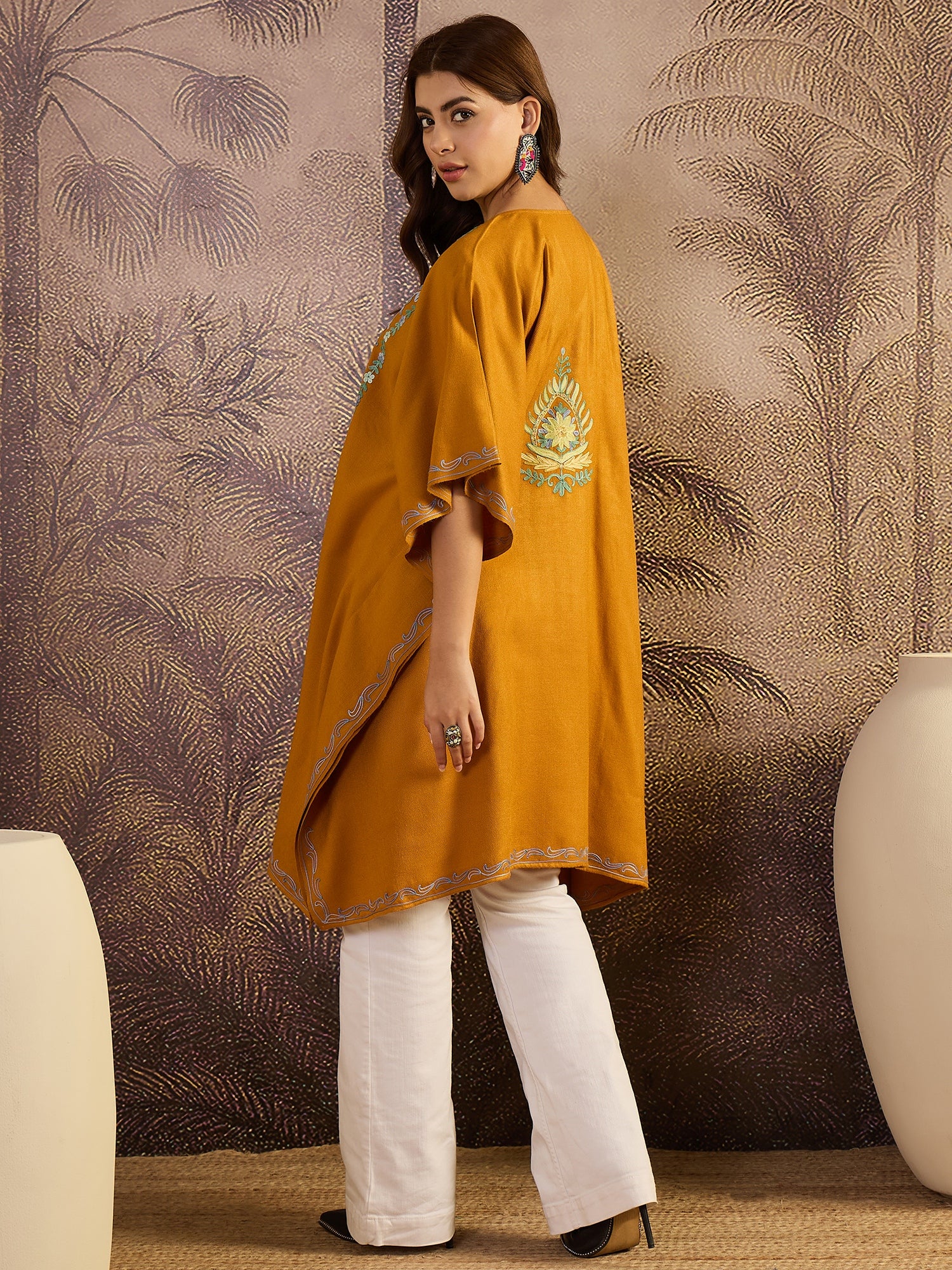 Nazneen Kashmiri Embroidery Kaftan Kurta