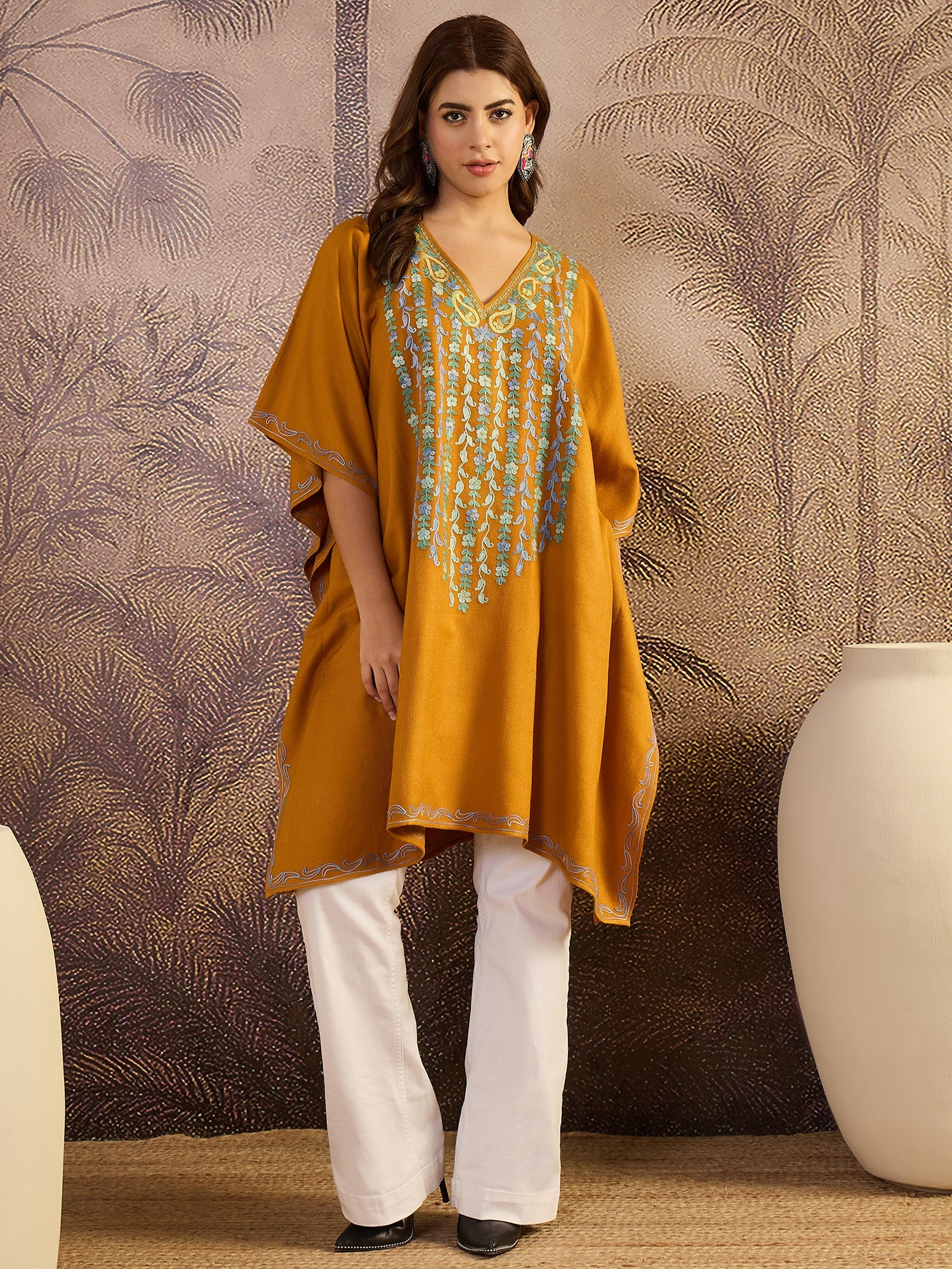 Nazneen Kashmiri Embroidery Kaftan Kurta