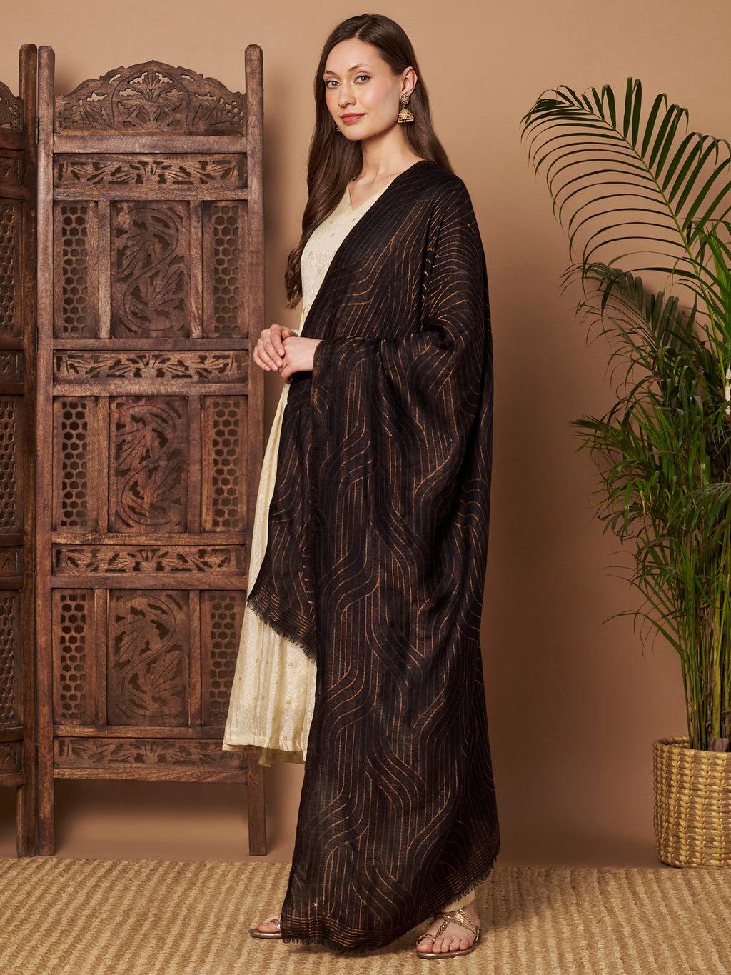 Zari Geometric Reversible Stole - Black