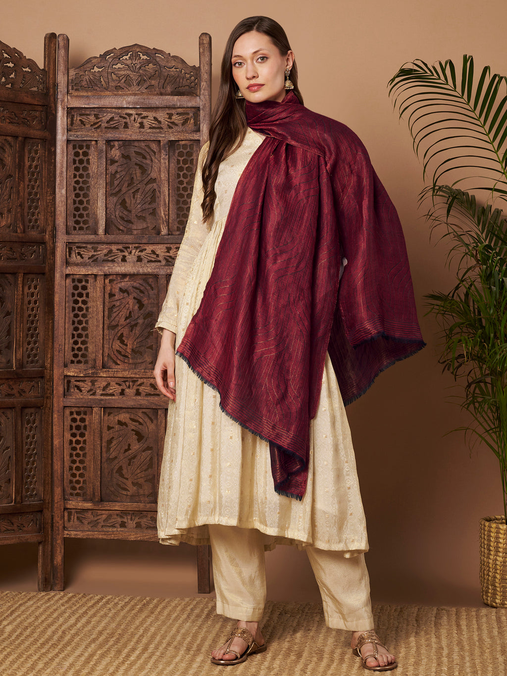 Zari Geometric Reversible Stole - Maroon