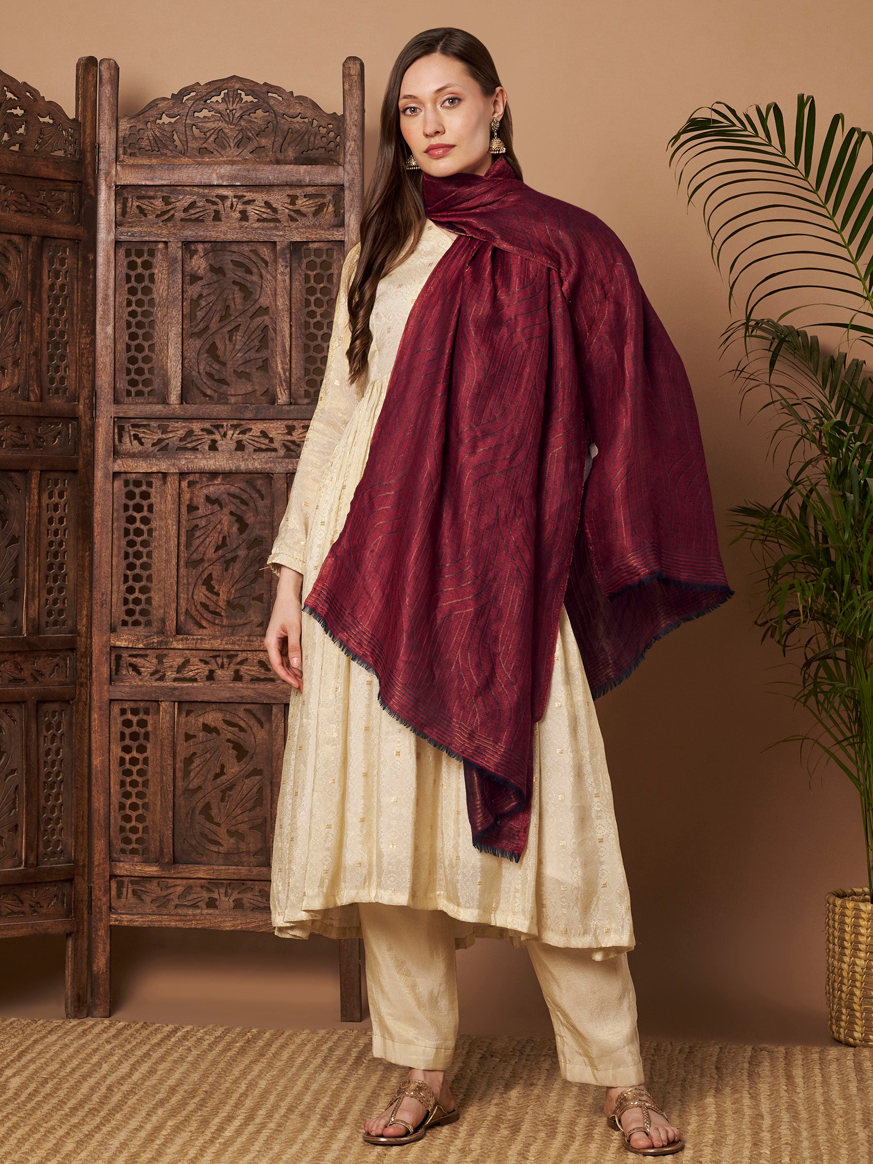 Zari Geometric Reversible Stole - Maroon
