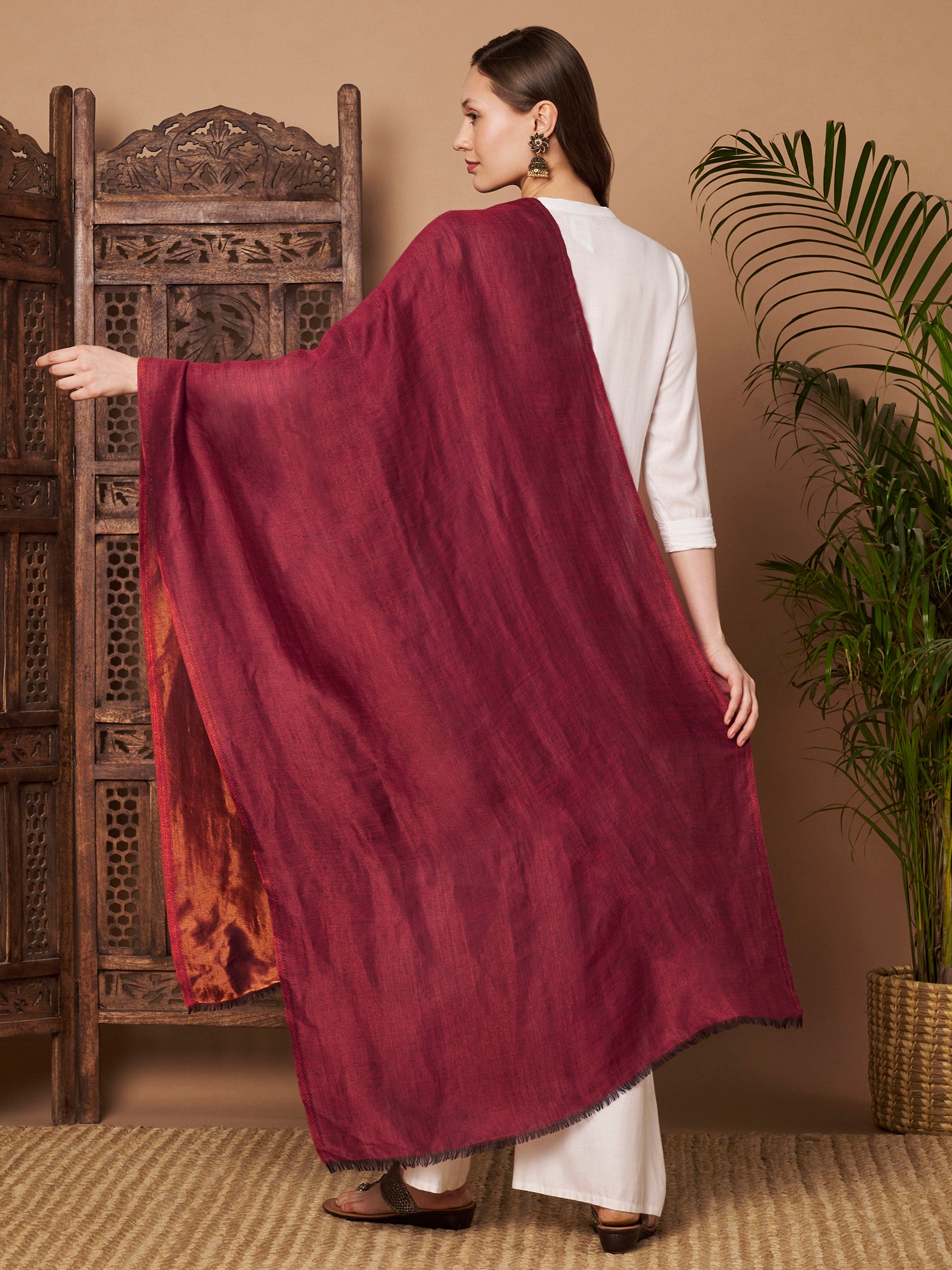 Zari Solid Reversible Stole - Maroon