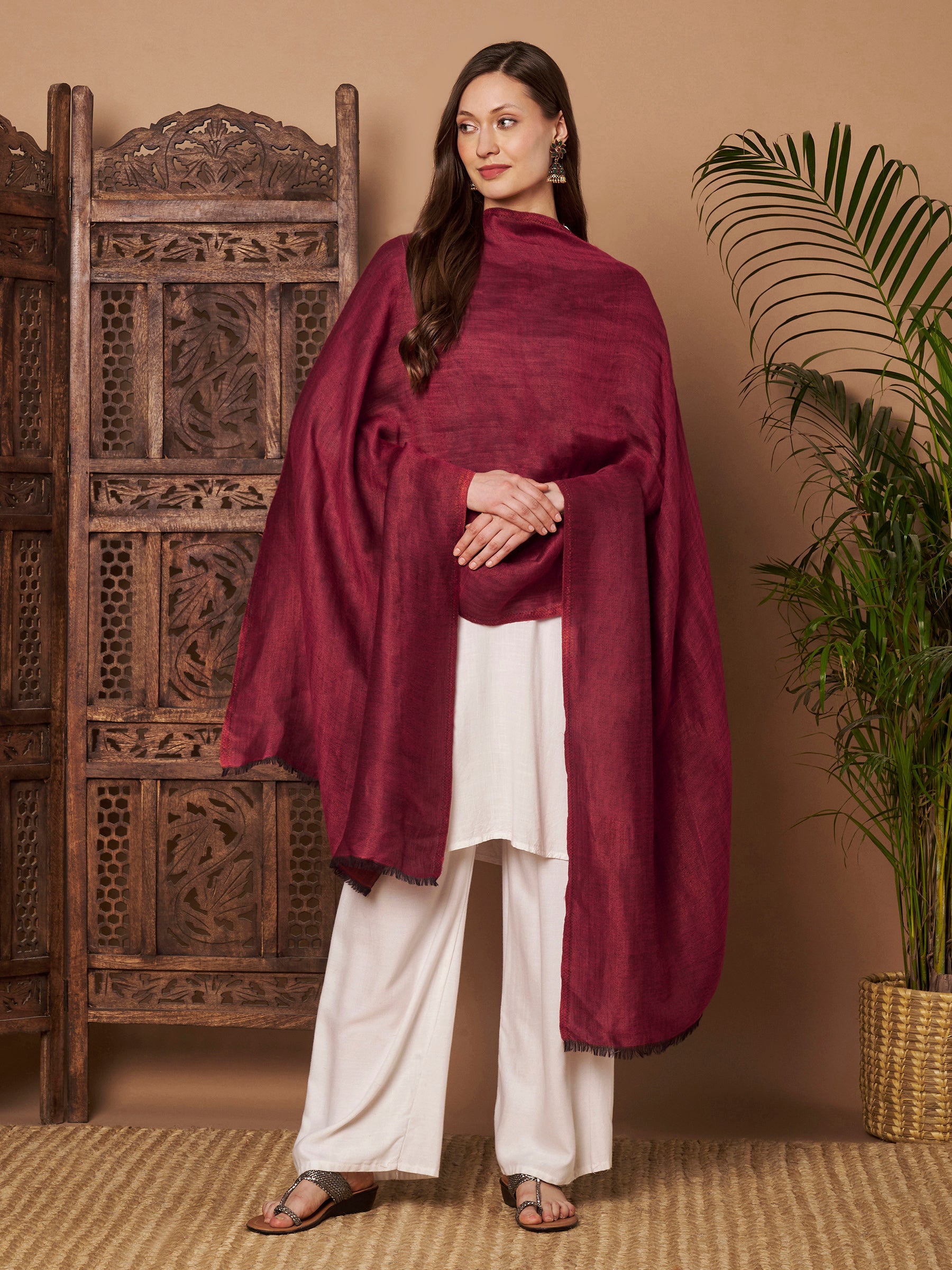 Zari Solid Reversible Stole - Maroon
