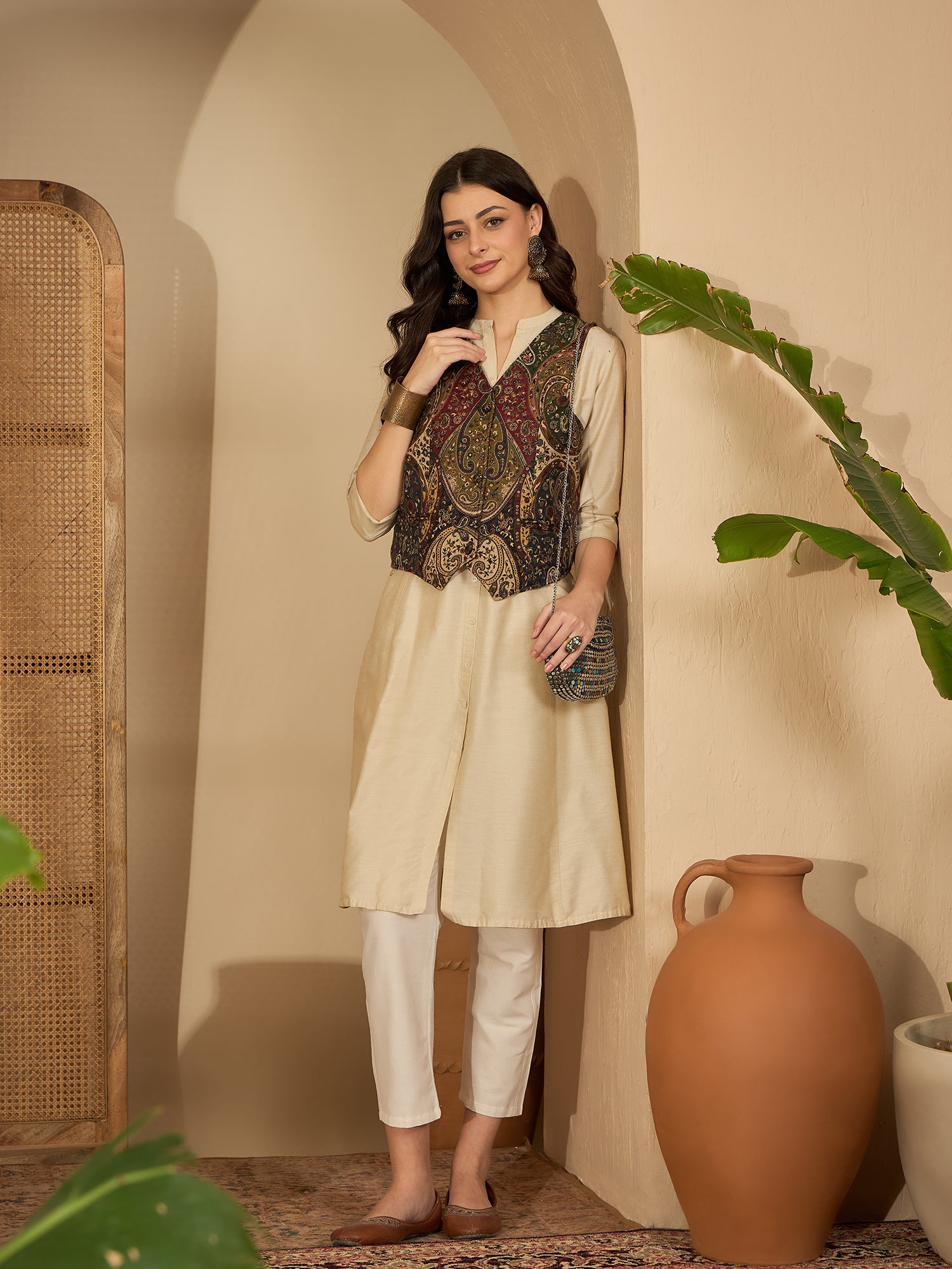 Kumud | Women Black Beige Waistcoat