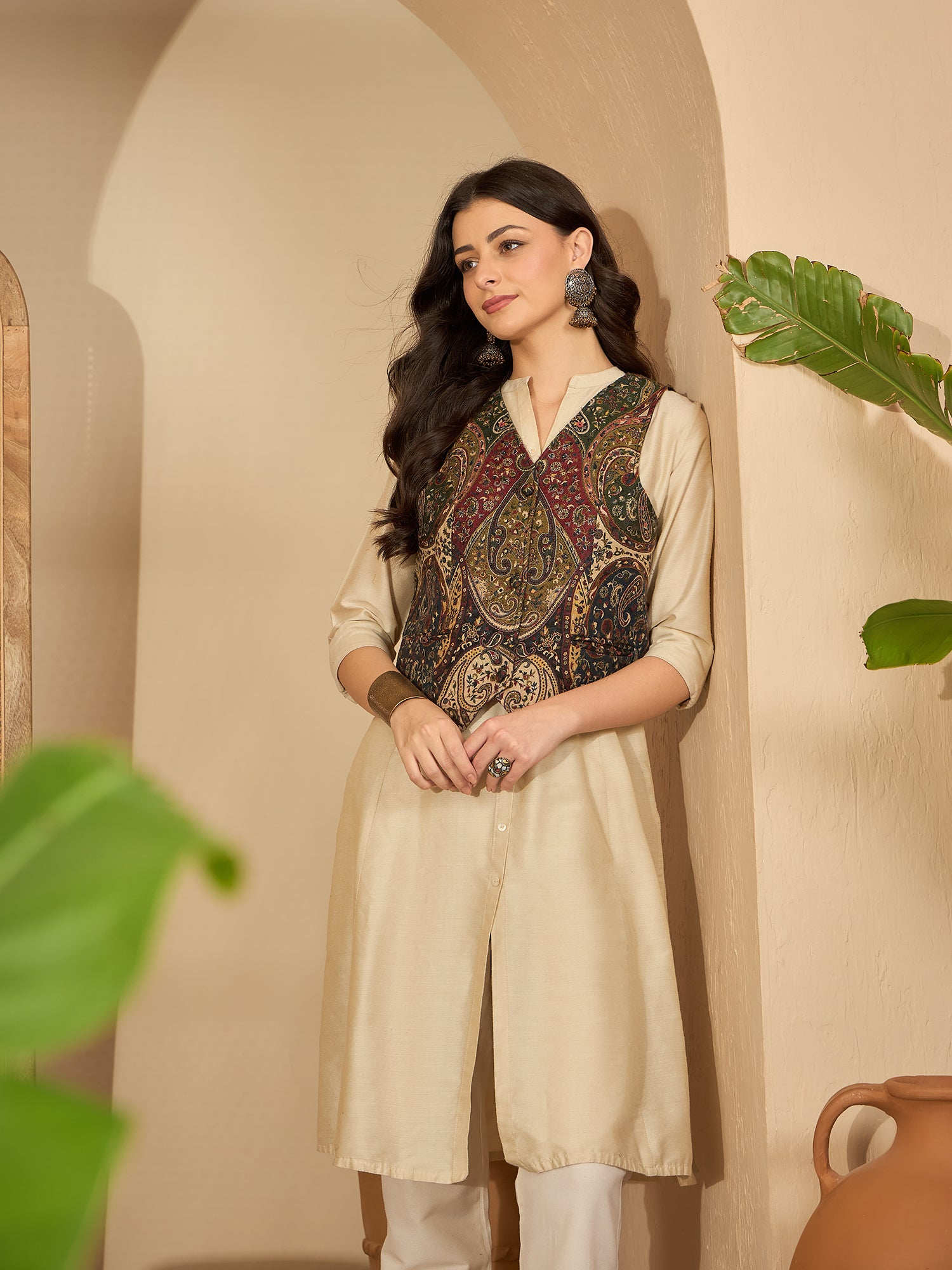 Kumud | Women Black Beige Waistcoat