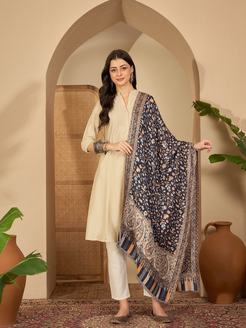 Women Navy White Reversible Kashmiri Kaani Weave Stole