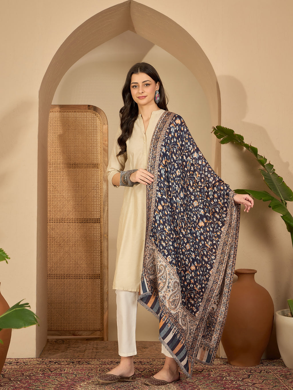 Women Navy White Reversible Kashmiri Kaani Weave Stole
