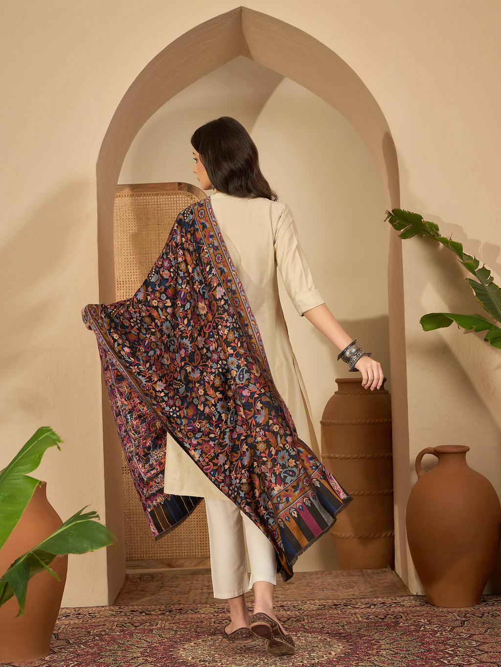Women Black Kashmiri Kaani Weave Stole