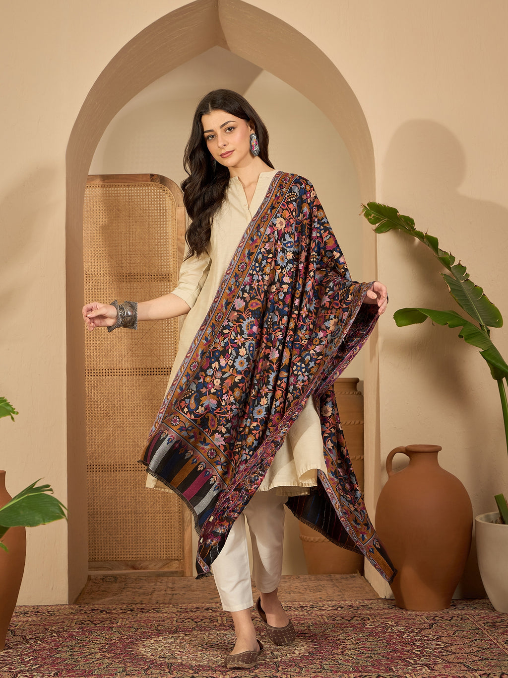 Women Black Kashmiri Kaani Weave Stole