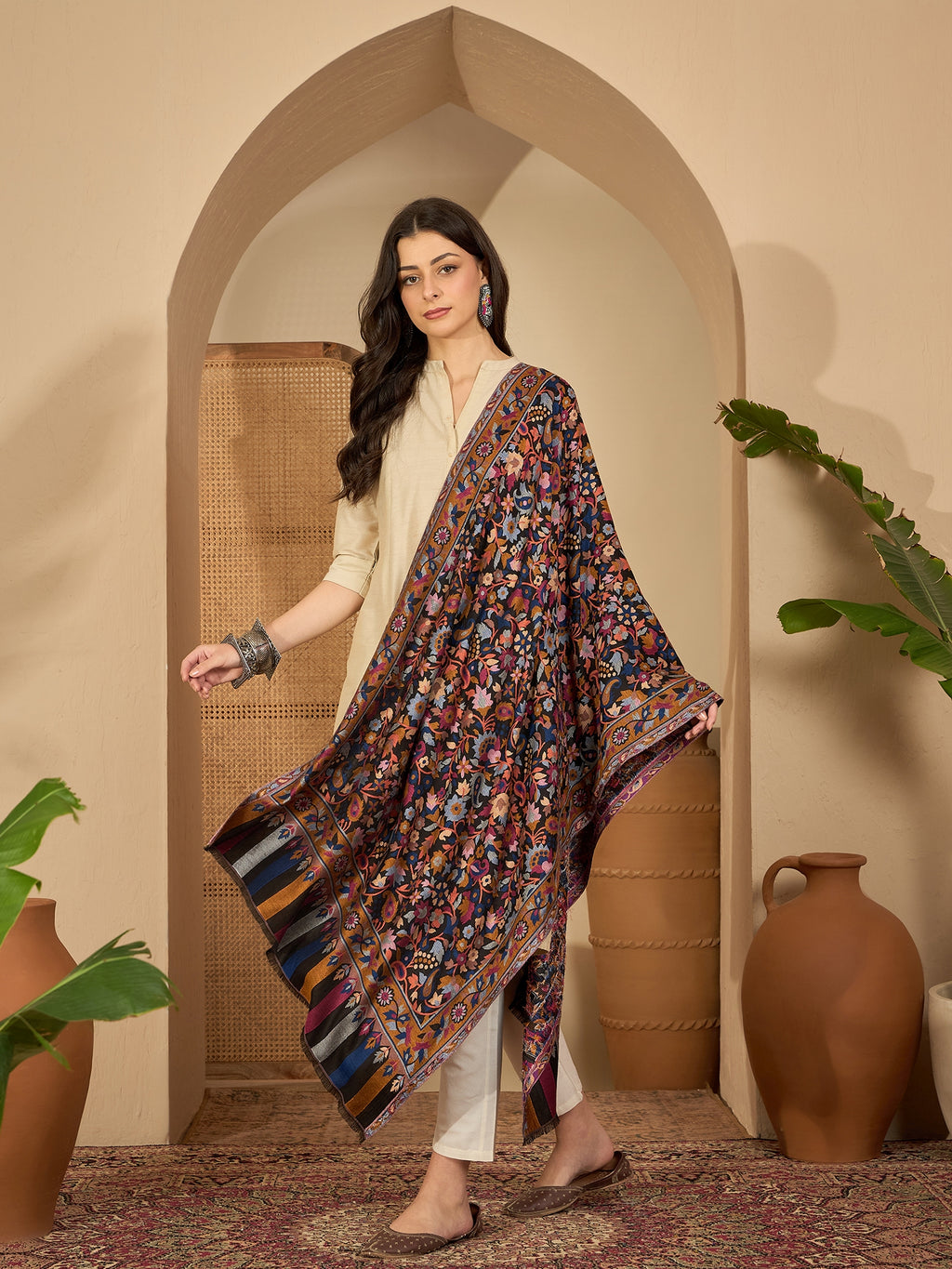 Women Black Kashmiri Kaani Weave Stole