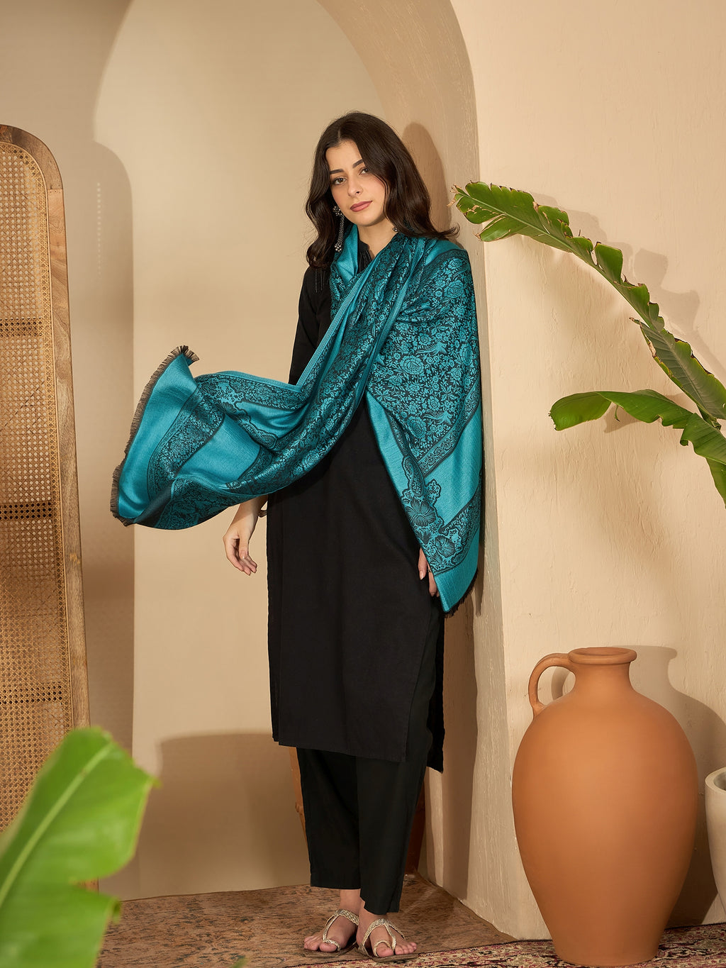 Women Ferozi Black Kashmiri Kaani Weave Stole