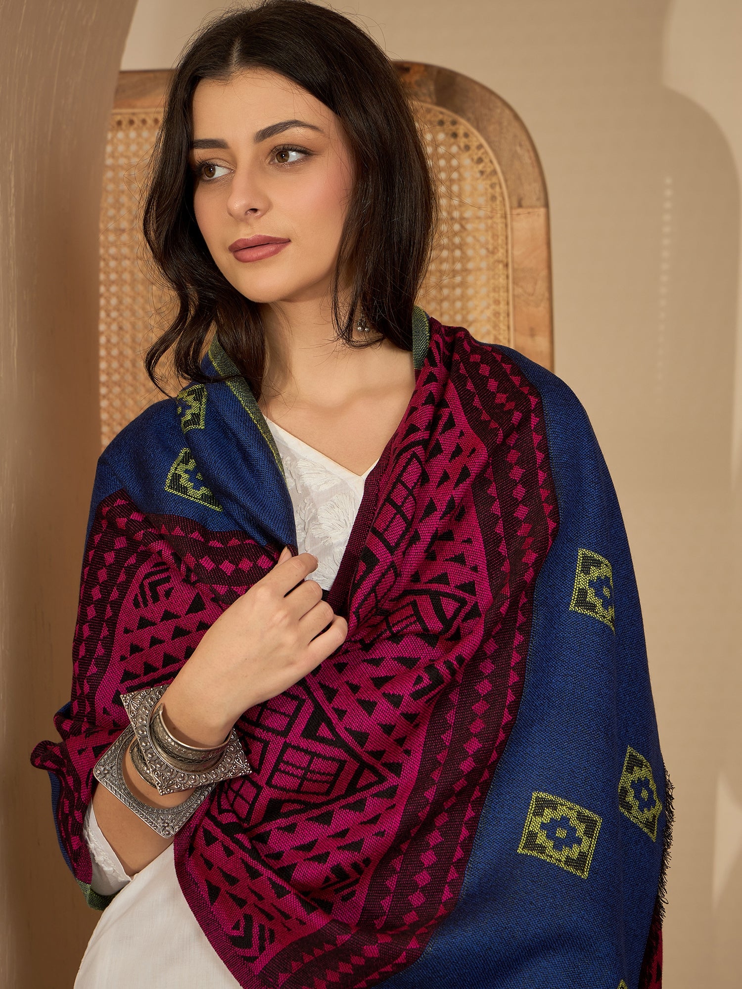 Women Multicolor Geometric Weave Stole