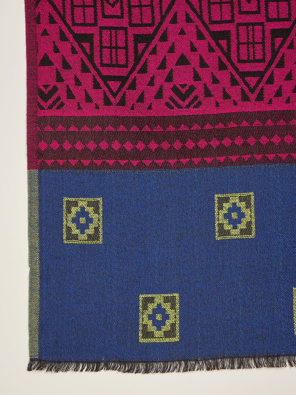 Women Multicolor Geometric Weave Stole
