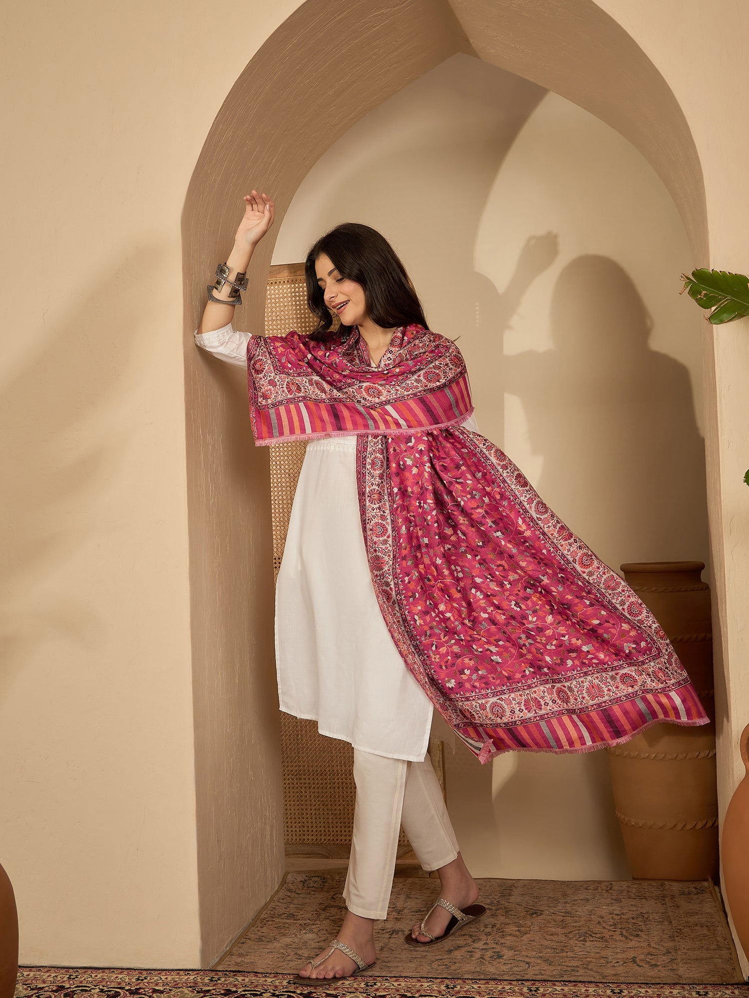 Women Pink White Reversible Kashmiri Kaani Weave Stole