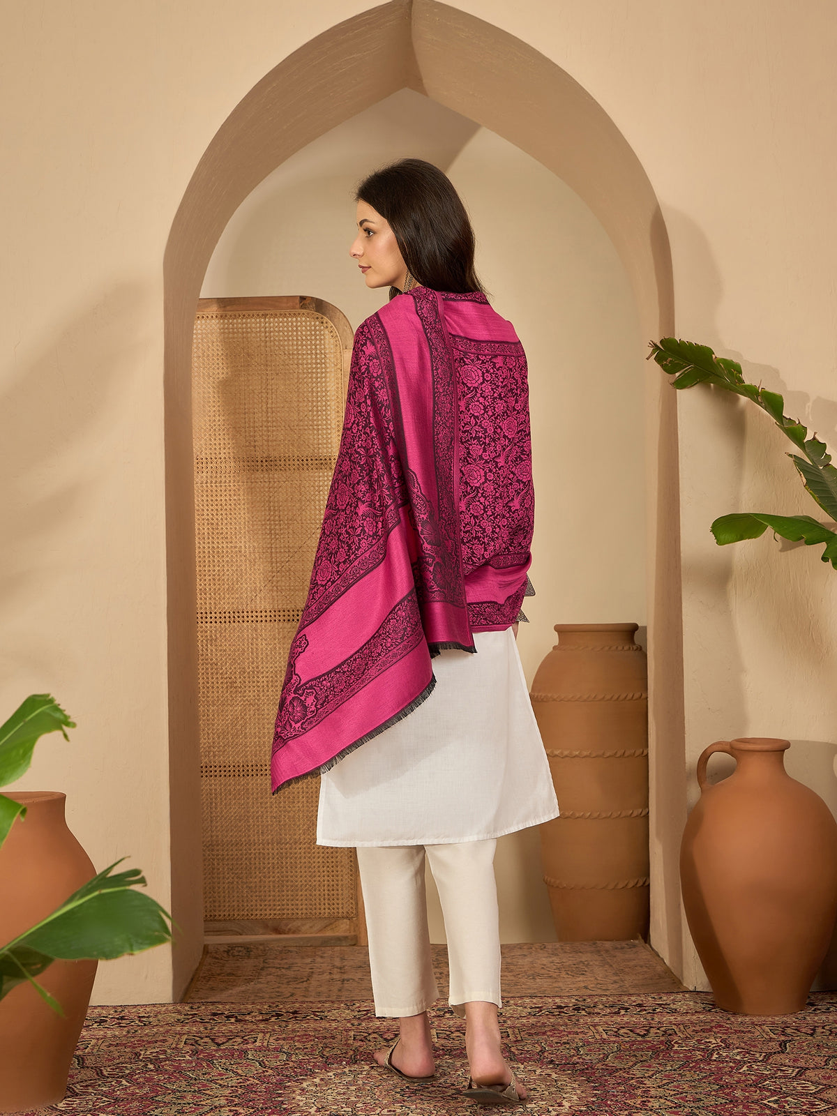 Women Pink Black Kashmiri Kaani Weave Stole