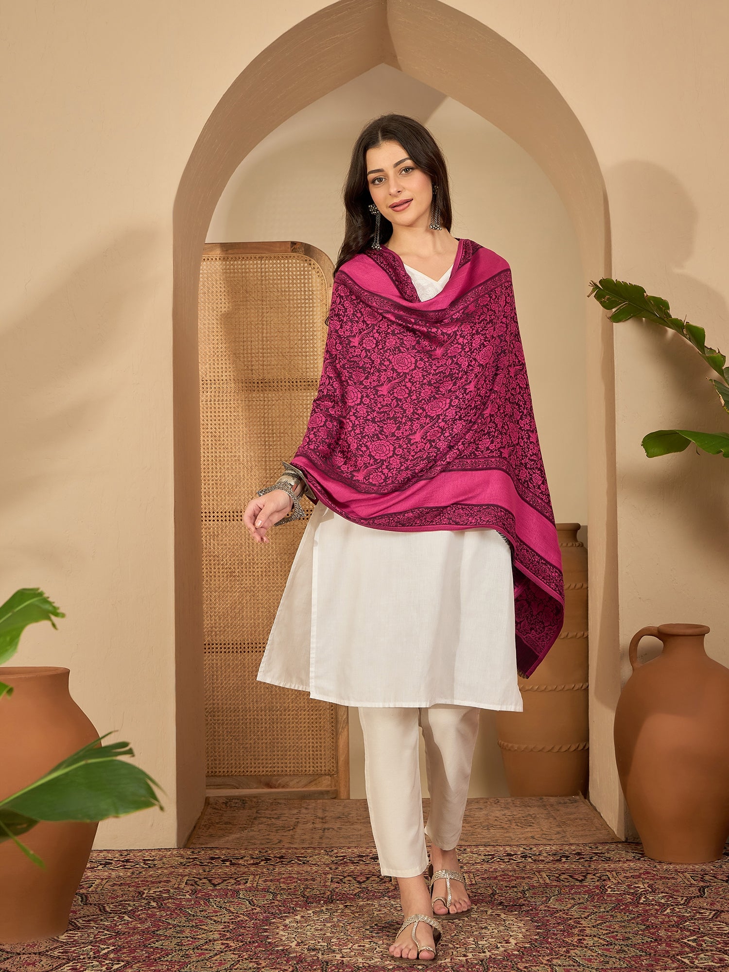 Women Pink Black Kashmiri Kaani Weave Stole