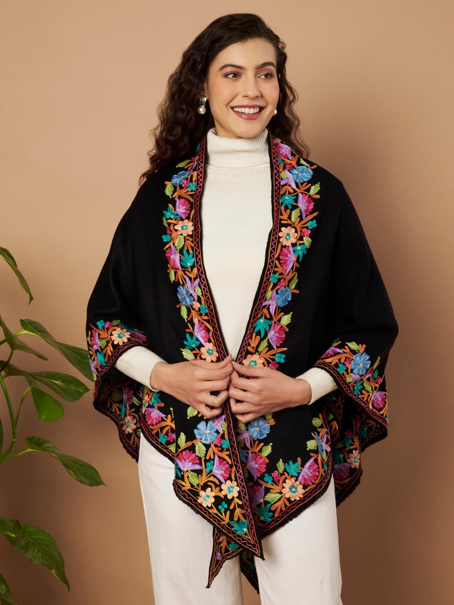 Gulmaar Embroidered Kashmiri Pheran Top