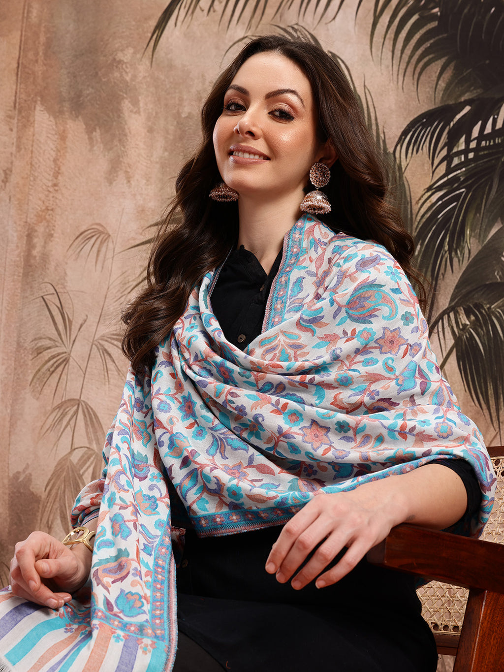 Women White Paisley Woven Design Stole