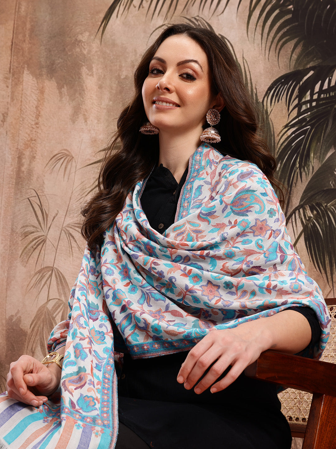 Women White Paisley Woven Design Stole
