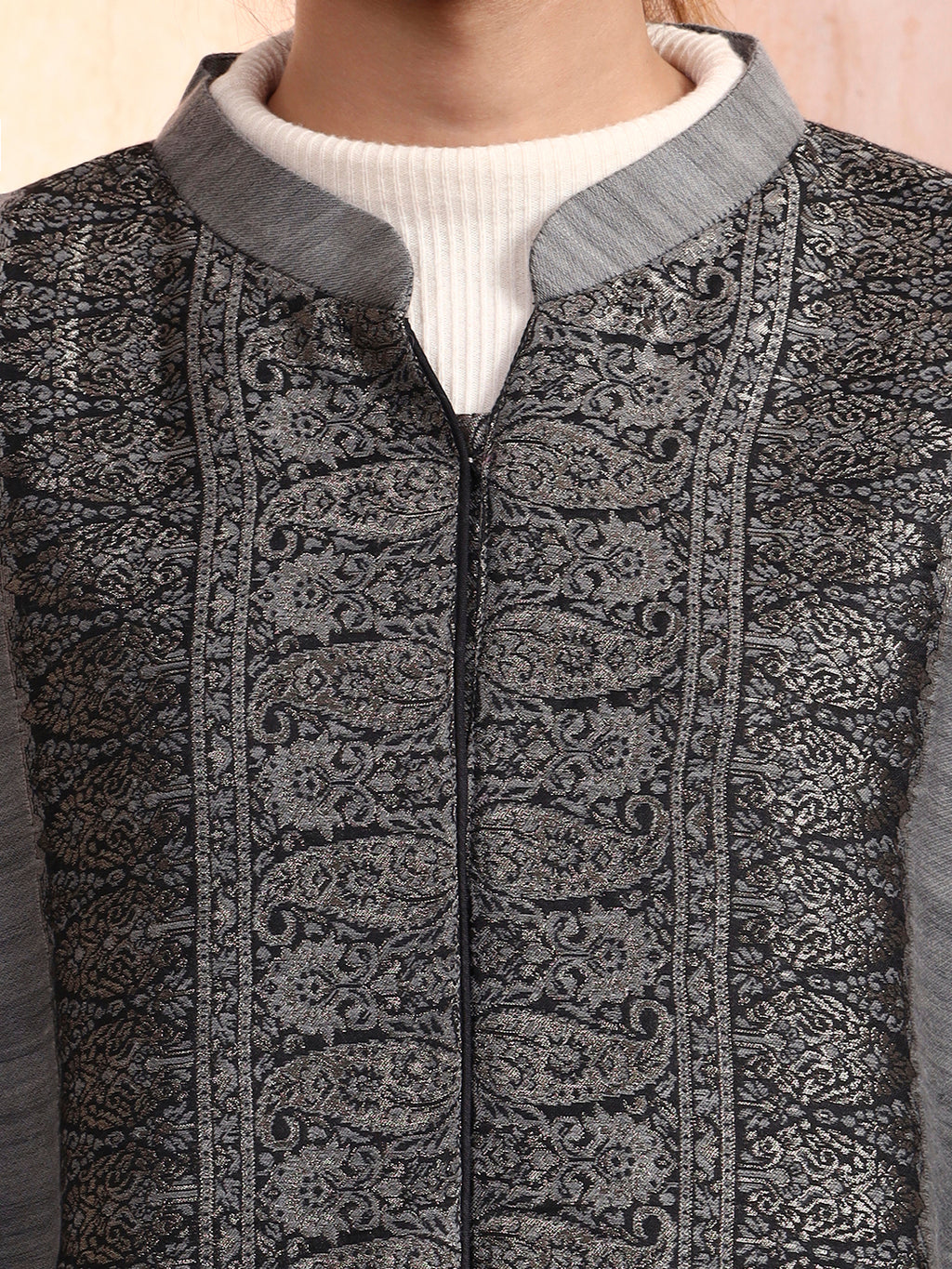 Noorvi kaani Cape Jacket