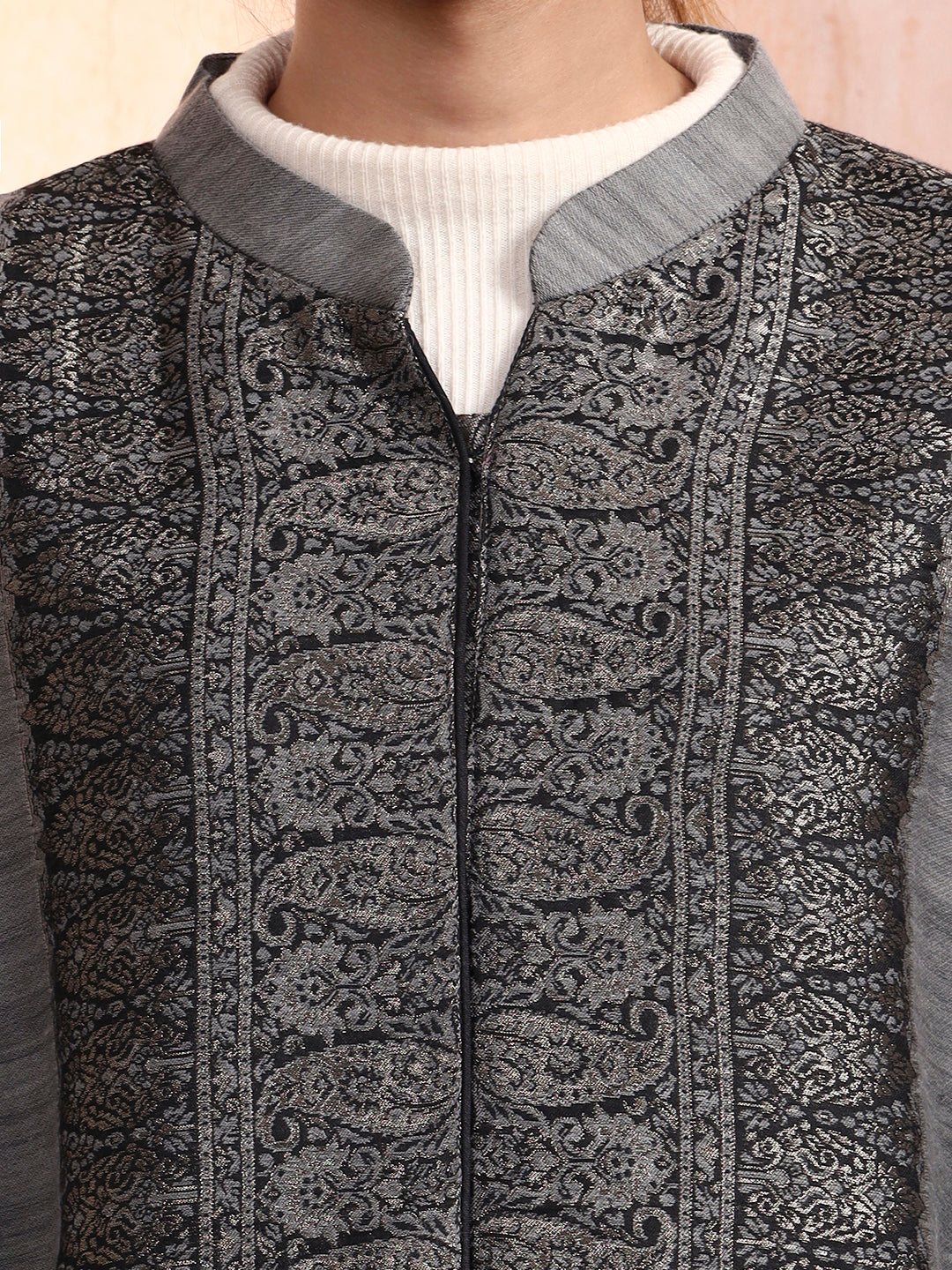 Noorvi kaani Cape Jacket
