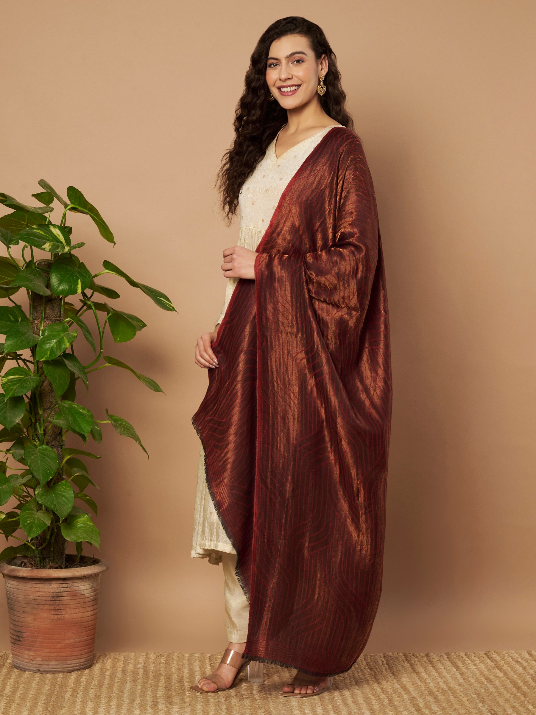 Zari Geometric Reversible Stole - Maroon