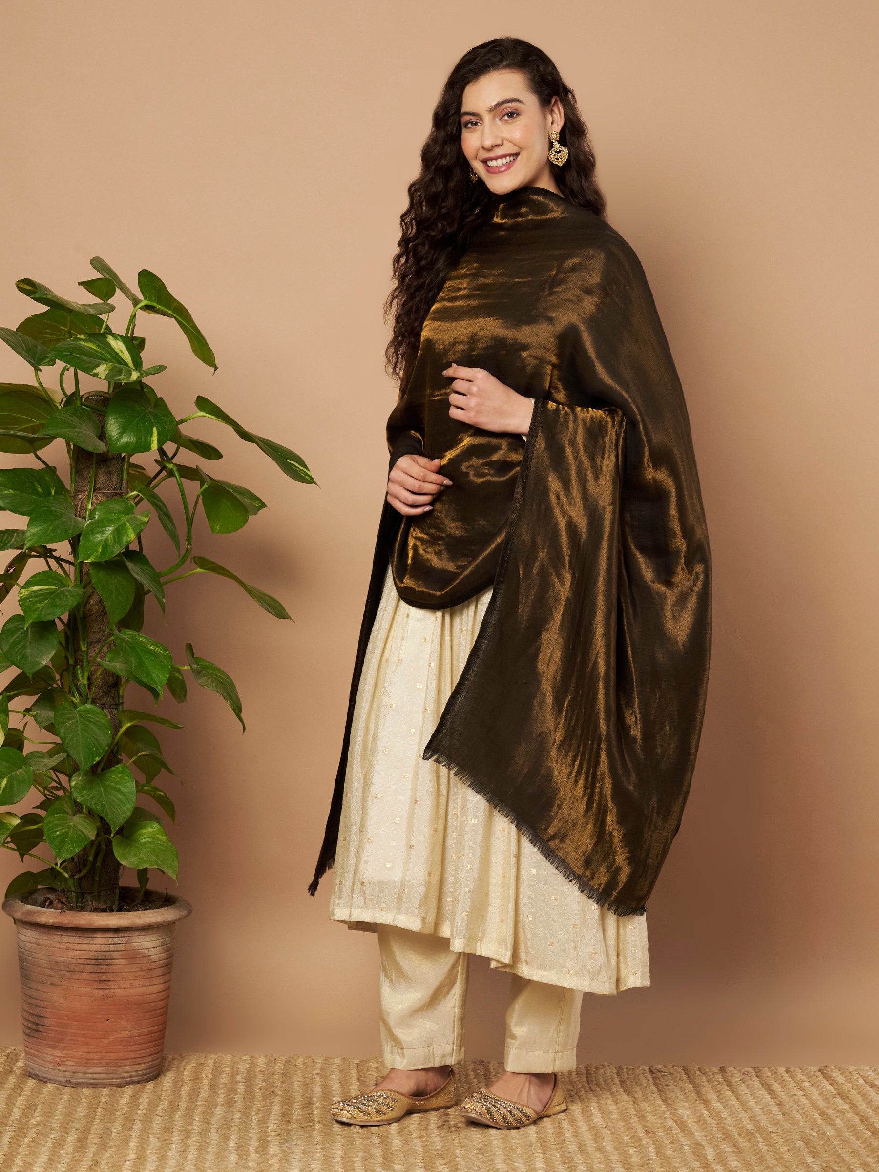 Zari Reversible Stole - Black