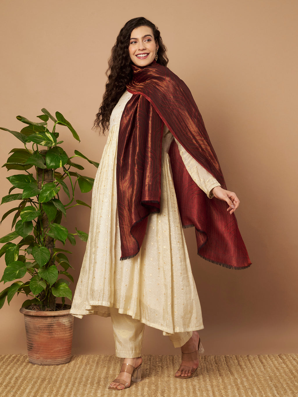 Zari Geometric Reversible Stole - Maroon