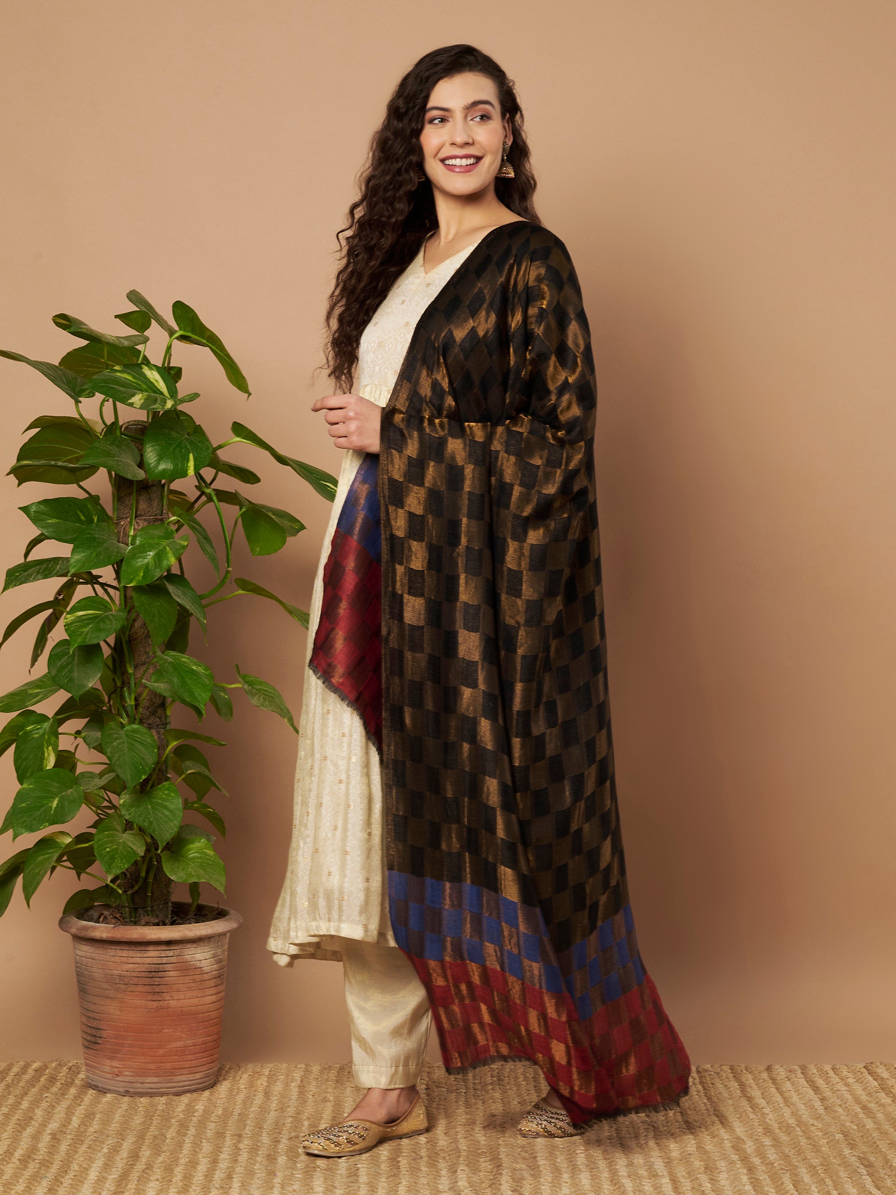 Zari Geometric Reversible Stole