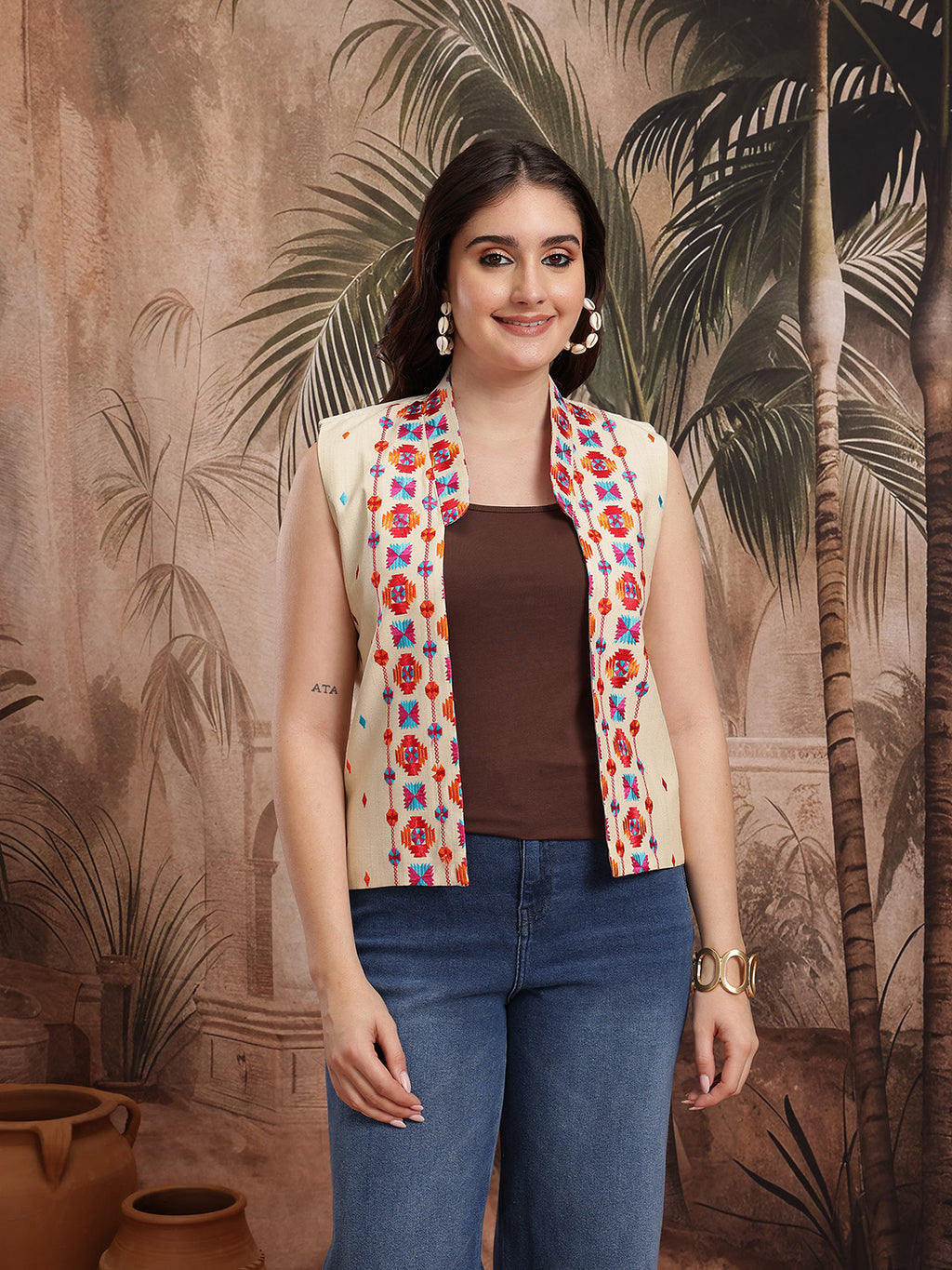 Women Cream Geometric Embroidered Tailored Sleeveless Jacket