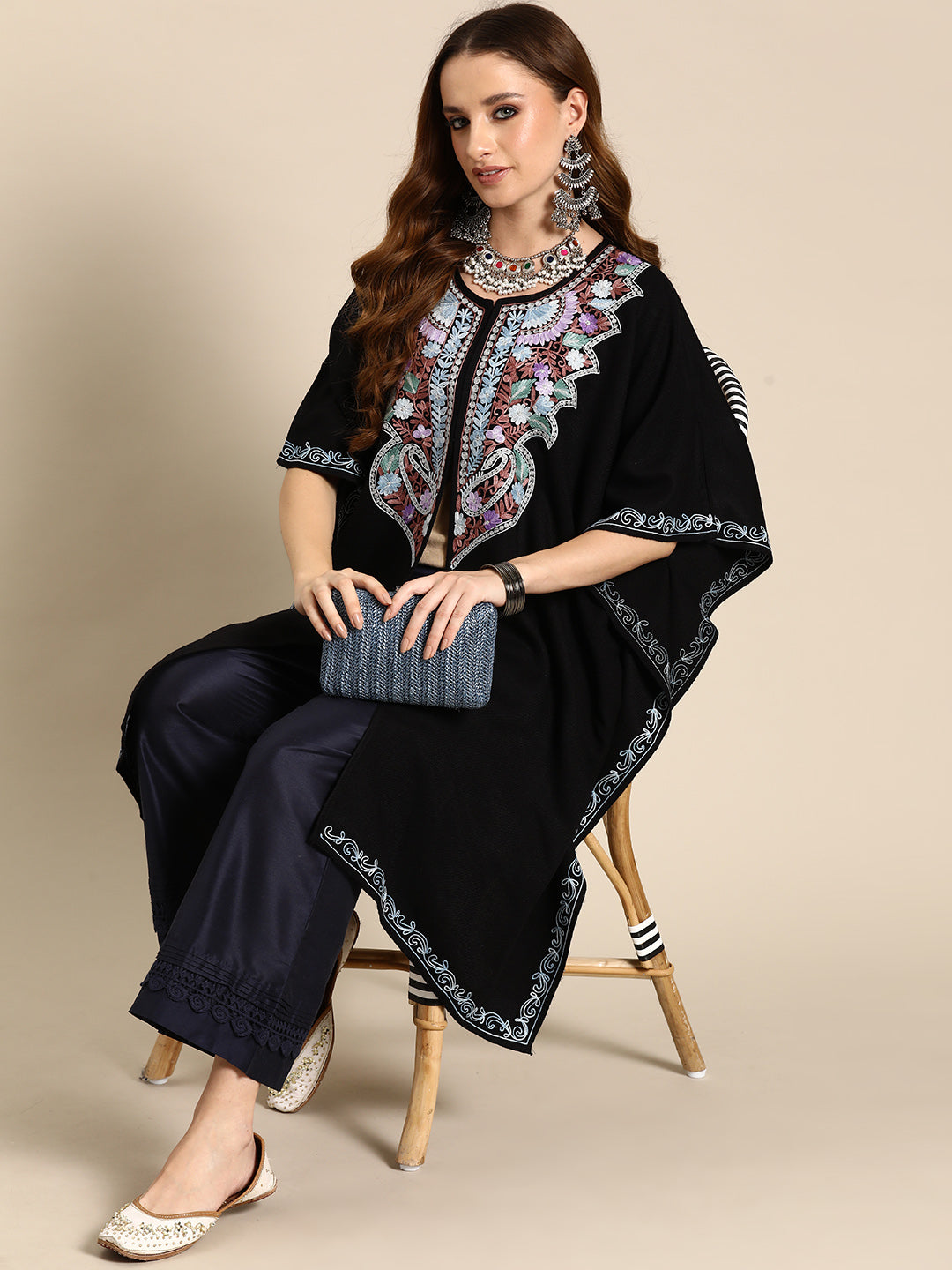 Gulmarg Kashmiri Embroidery Pheran
