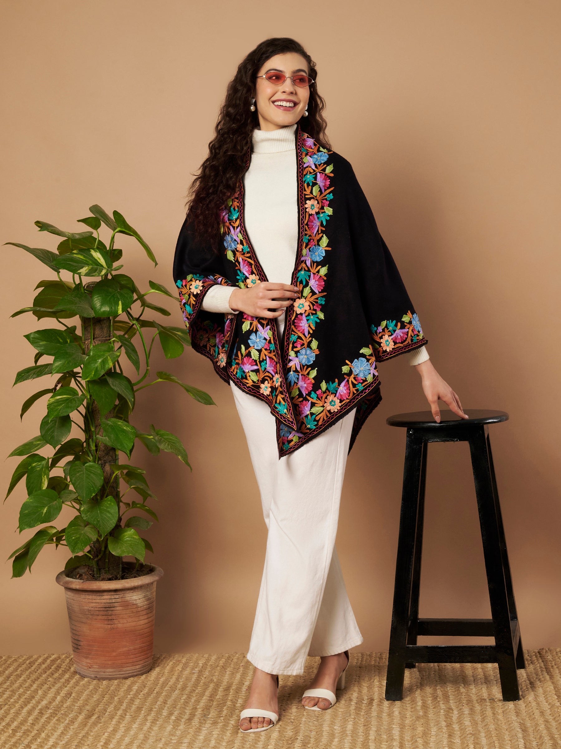 Gulmaar Embroidered Kashmiri Pheran Top