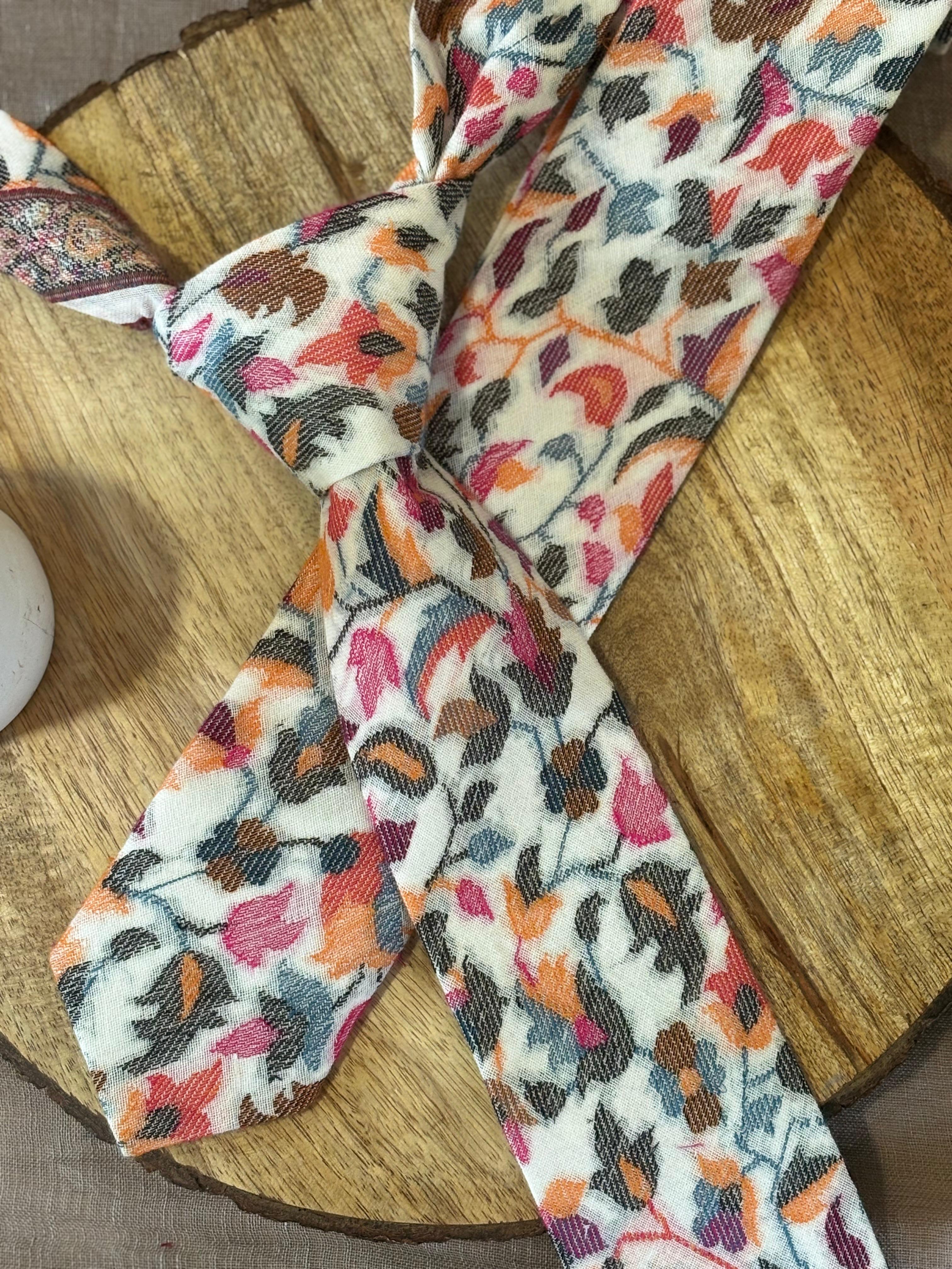 Men Woven White Kashmiri Kaani Fancy Tie