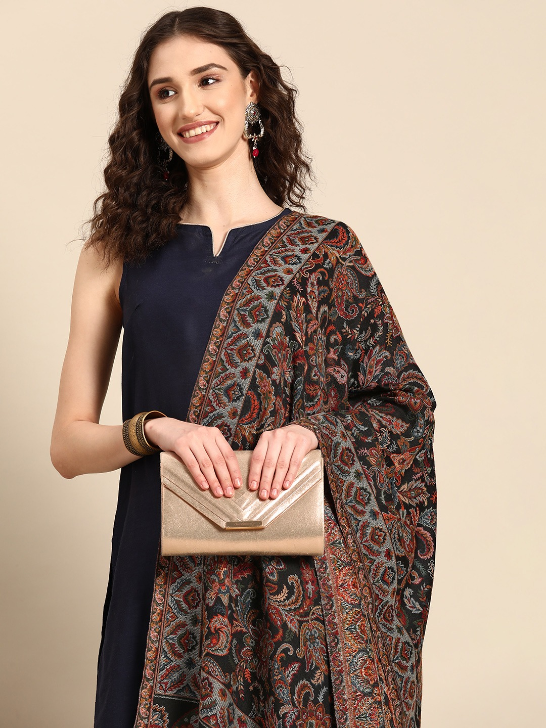 Chitra Kaani Stole
