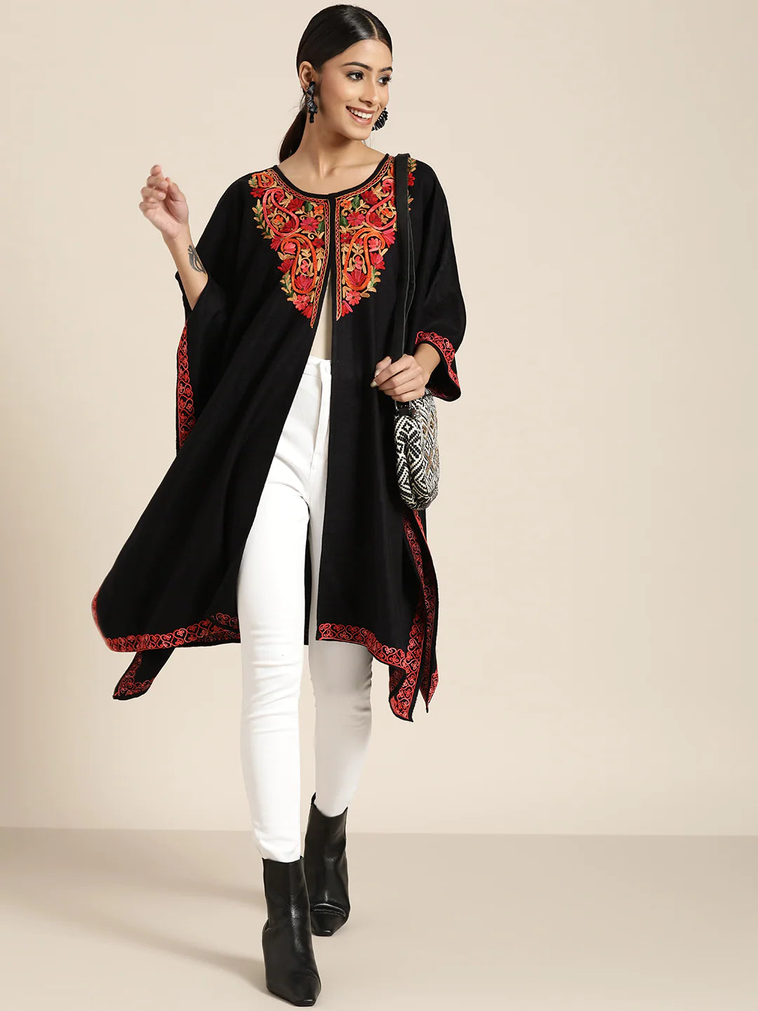 Gaash Kashmiri Embroidery Pheran