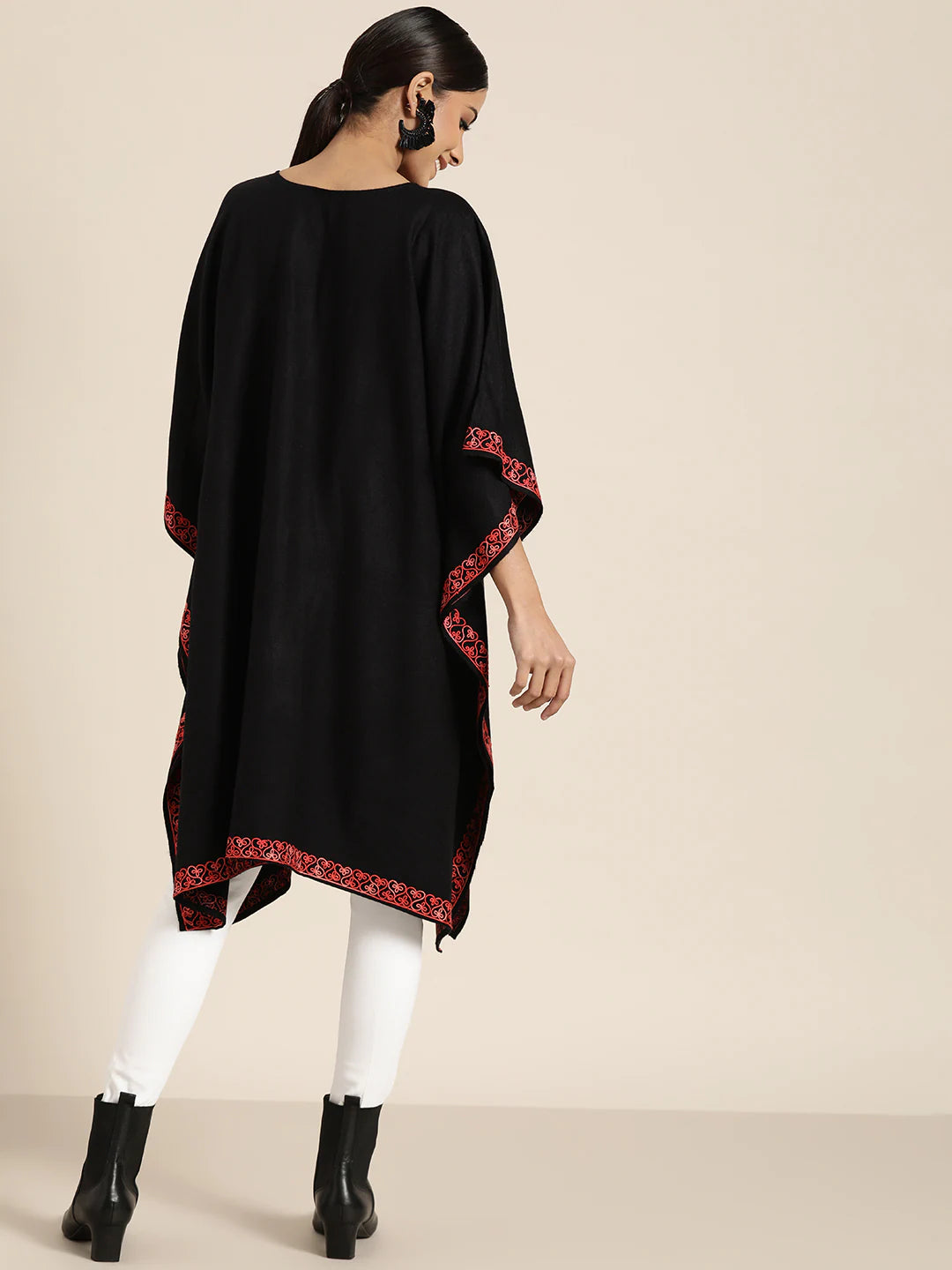 Gaash Kashmiri Embroidery Pheran