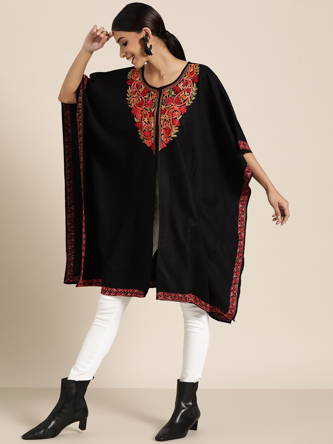 Gaash Kashmiri Embroidery Pheran